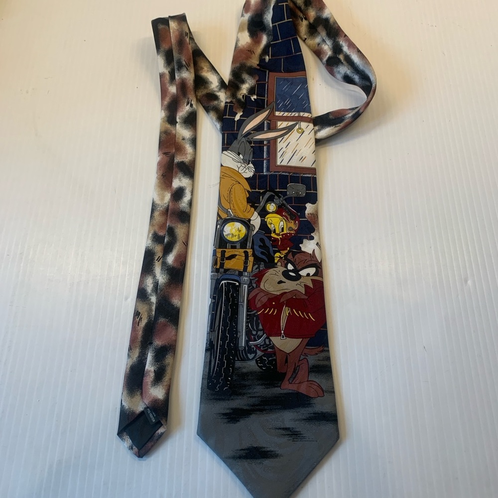 Looney Tunes Character Print Tie